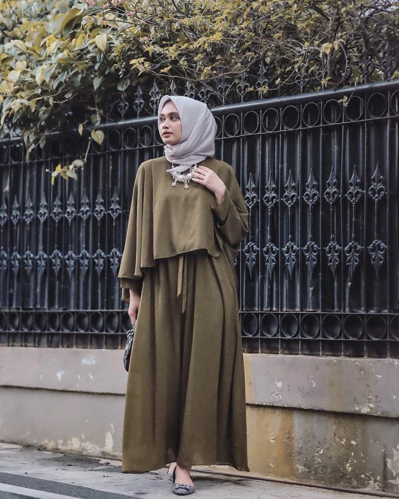 OOTD Hijab Warna Hijau Army – Paduan Warna Hijau Army - Delia Hijab