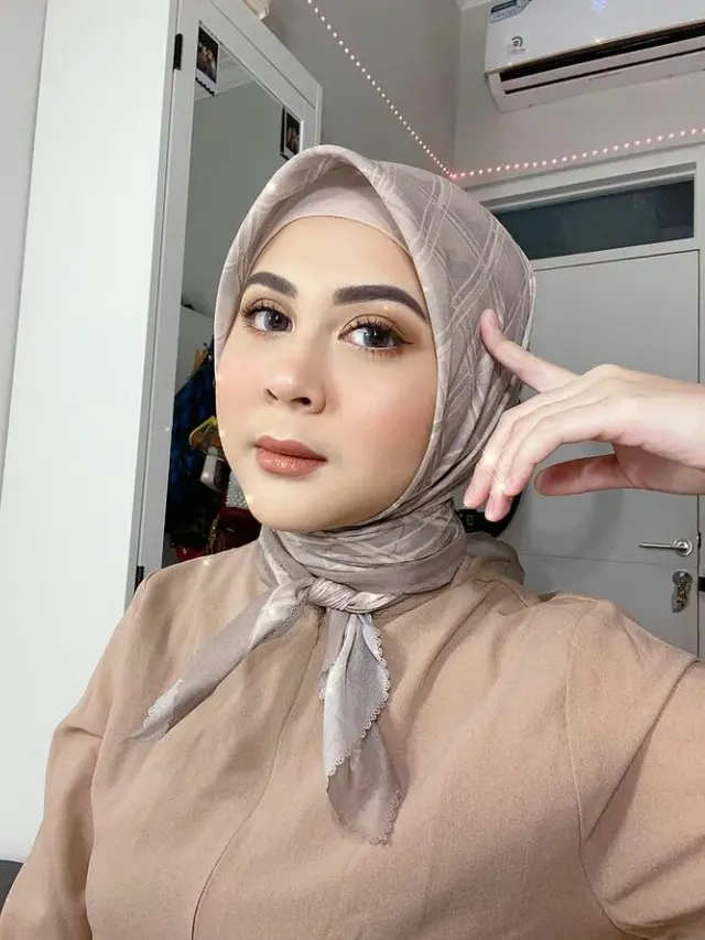 Tips Memilih Model Hijab Sesuai Bentuk Wajah Delia Hijab